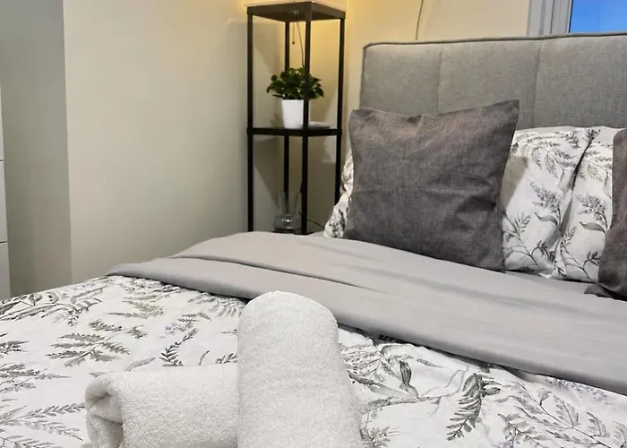 Cozy 2br 2bth Heater Near Filoil Centre Arena San Juan Manila